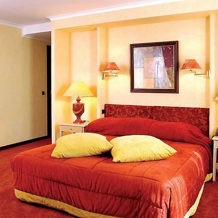 Fletcher Hotel Auberge De Kieviet Wassenaar Room photo